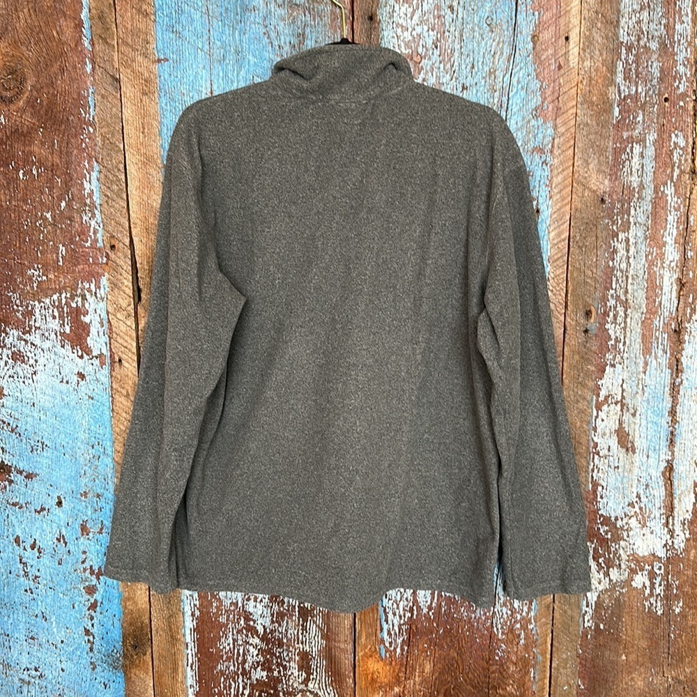 North Face Gray Fleece Pullover Sweatshirt - Picture 6 of 6